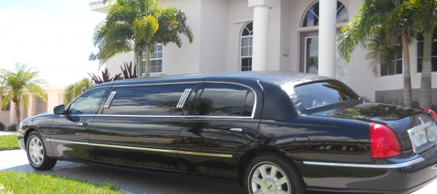 A Chauffeur 4 U Limo and Driver Services